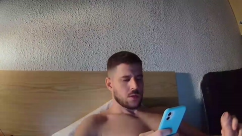 milkhotcam23  25-10-2022